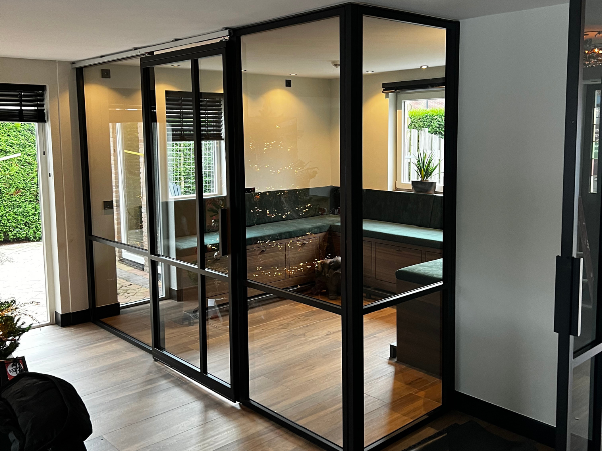 Een Mikkers Deur portfolio met stalendeuren